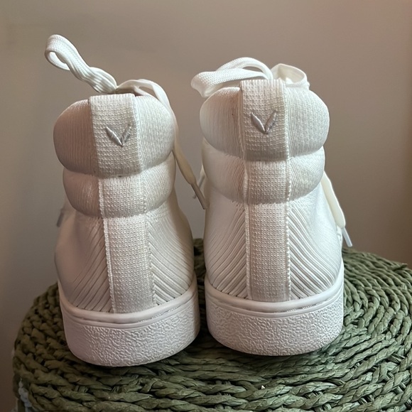 VIVAIA -Round-Toe High-Top Sneakers (Sz EU 41) - Picture 3 of 9
